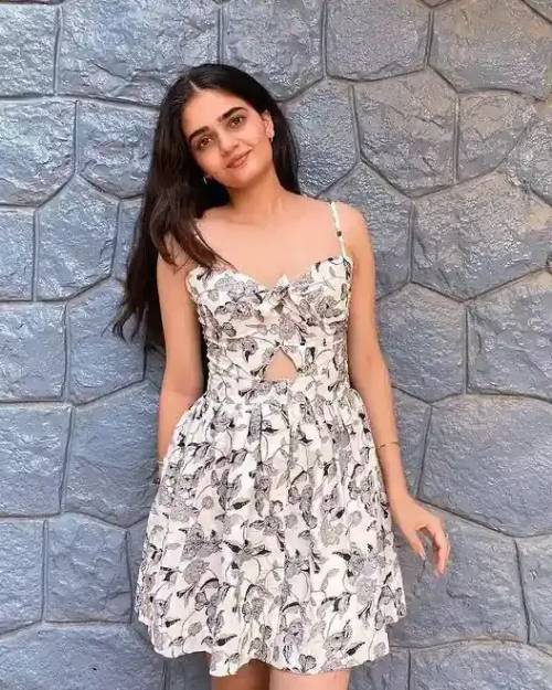 Discreet Call Girls Dhanbad: The Low-Profile Partner